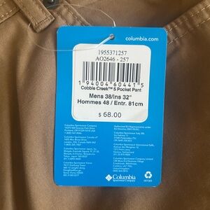 Men’s Columbia active pants.